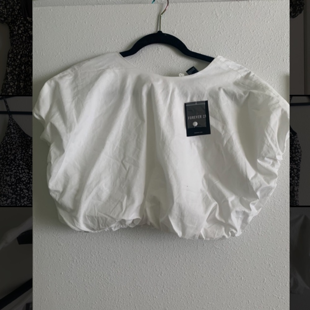 NWT forever 21 white cropped blouse